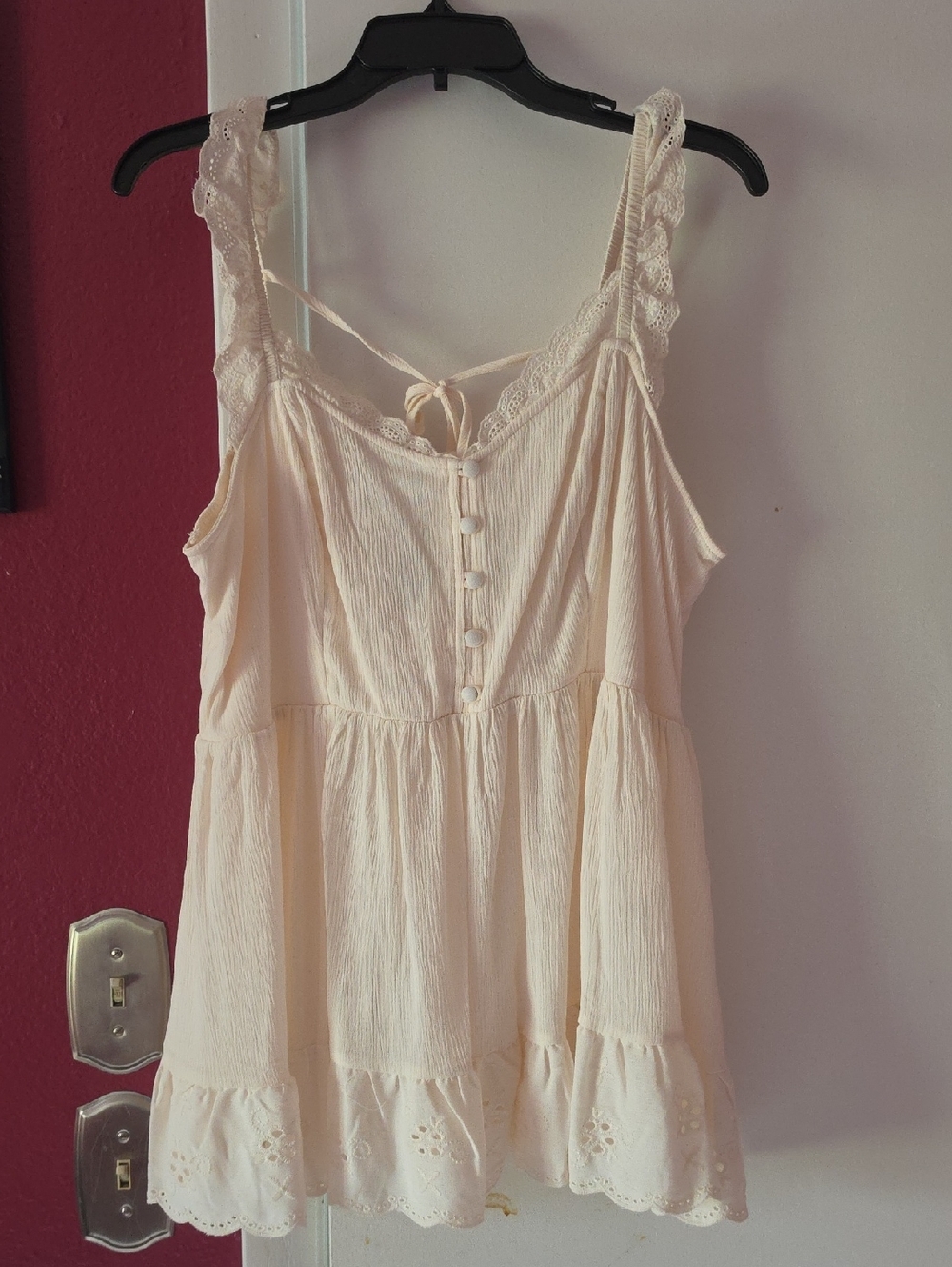 torrid Cream Eyelet-Trim Button Tank